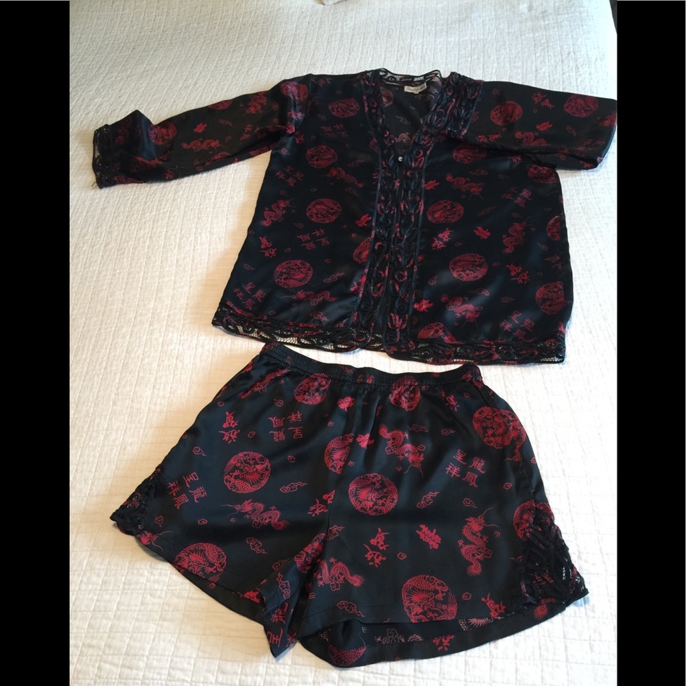 Soulmates black/red silk & hand crocheted sleepset